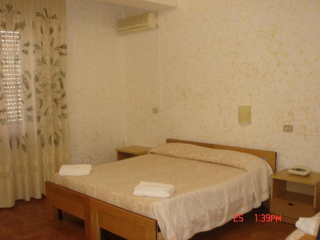 Hotel Ristorante Solari Briatico Chambre photo