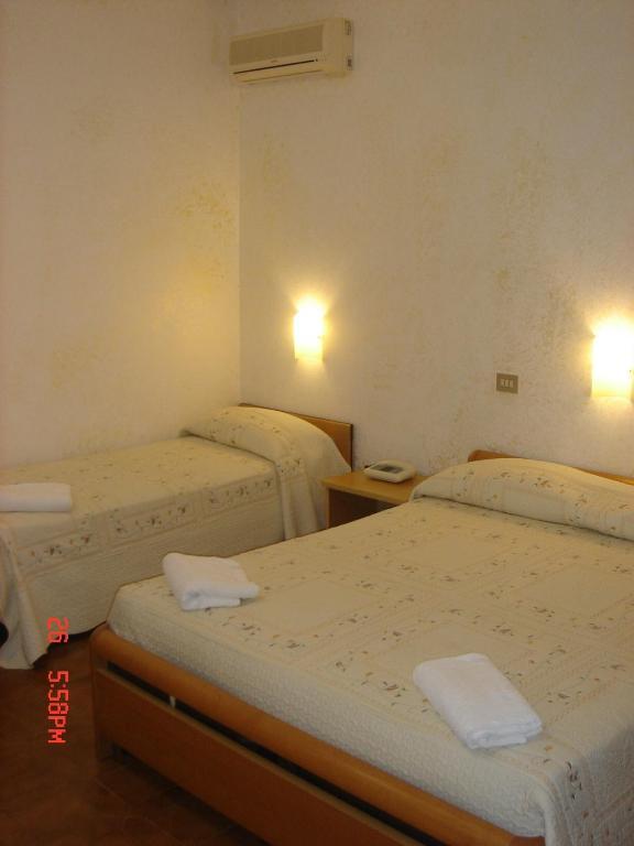 Hotel Ristorante Solari Briatico Chambre photo